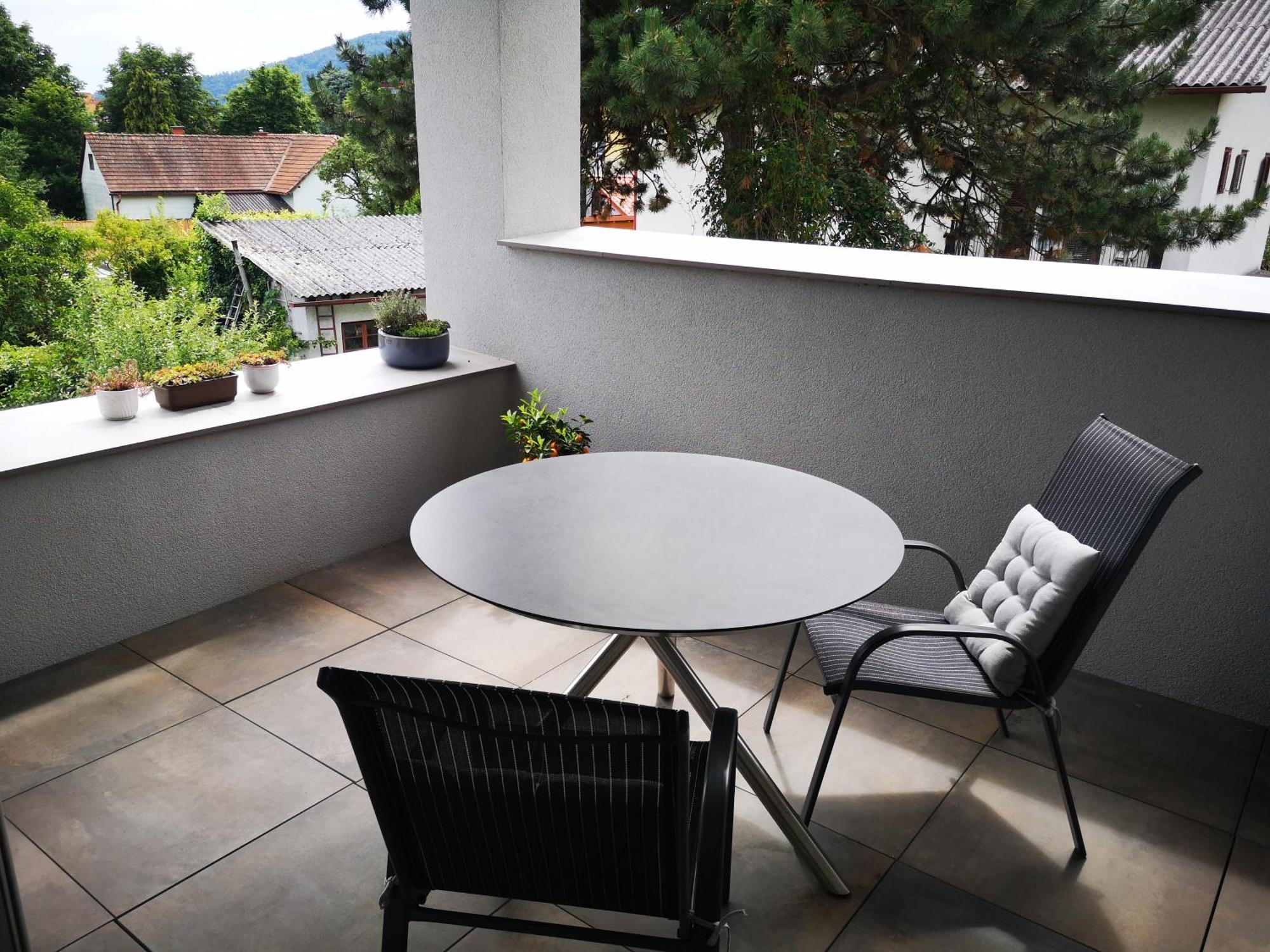 Spacy Apartment Next To The Center Of Graz With Terrasse Luaran gambar